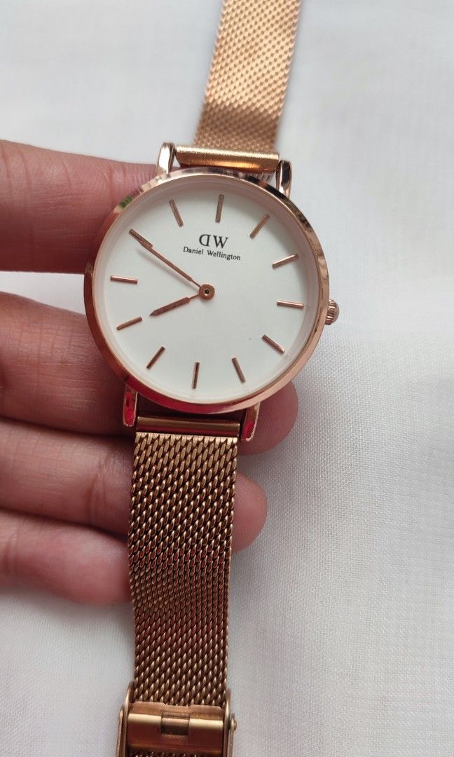 Ganti baterai sales jam daniel wellington