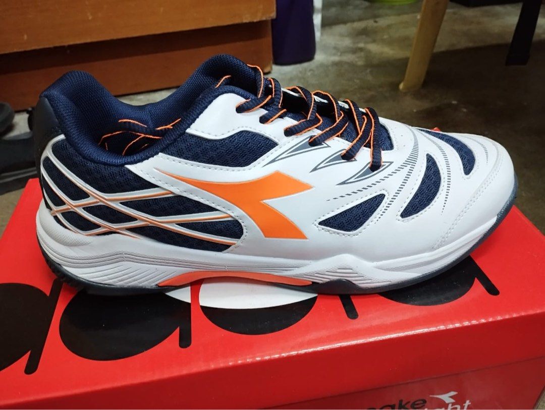 Diadora badminton cheap