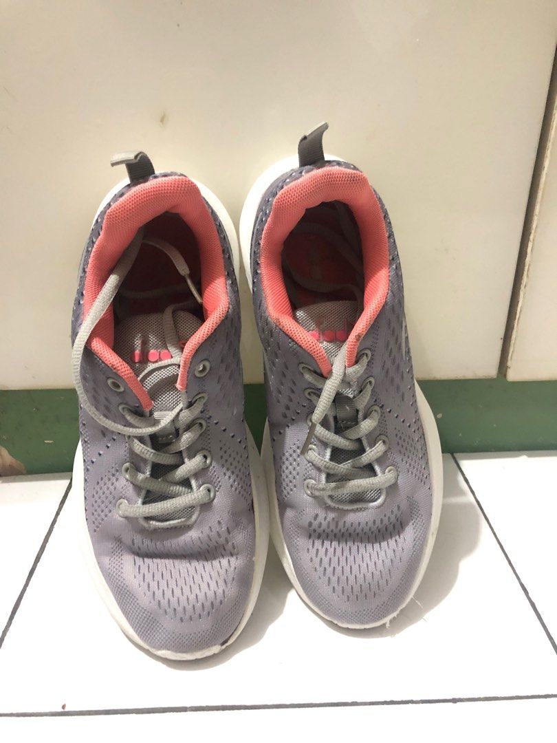 Diadora running wanita 2025
