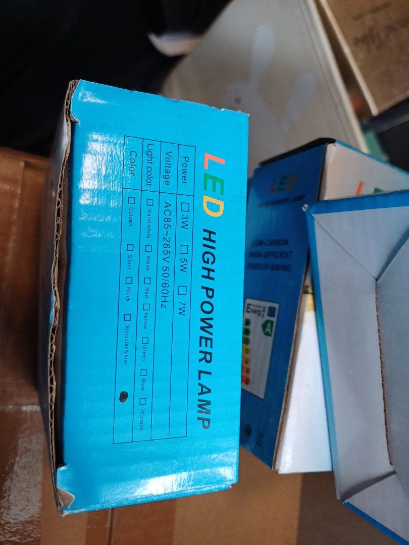 Down light (Category: Lighting) located in Singapore. Submitted by oyus2086 (Listing ID 1263743922, Image 2). Description: brand new. bought wrong size. $30 for 4 pieces.