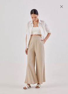 (Category: ) located in . Submitted by runwayapparel (Listing ID 1263745722, Image 1). Description: .