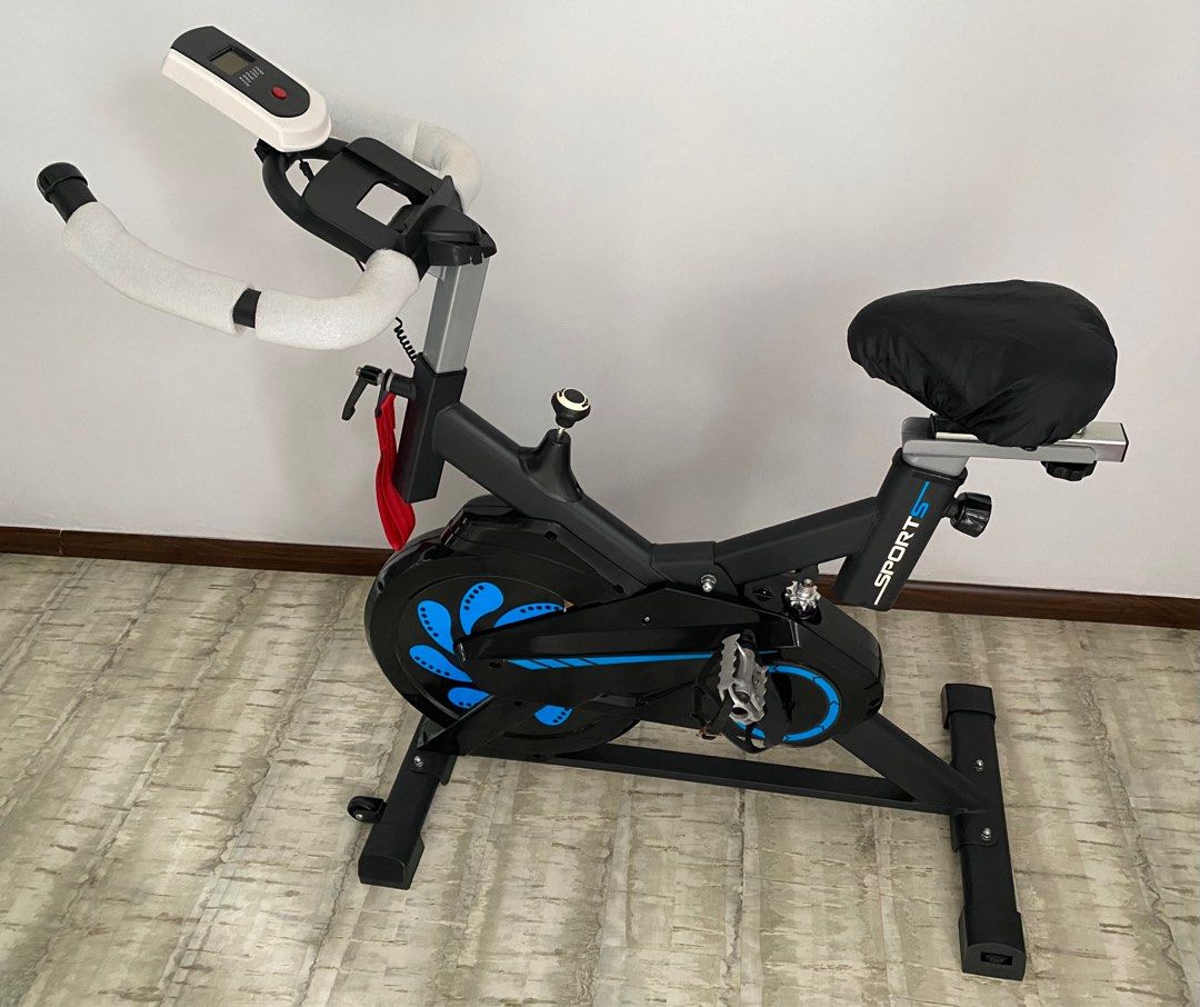 Decluttering Sale Exercise spin bike Sports Equipment Exercise