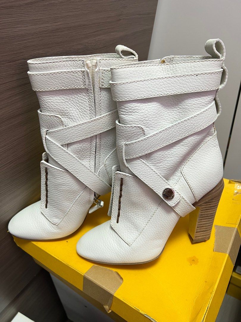 Fendi diana boots shop