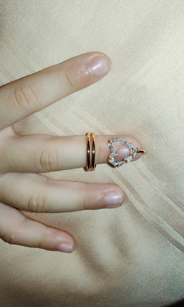 Gold finger nail rings store
