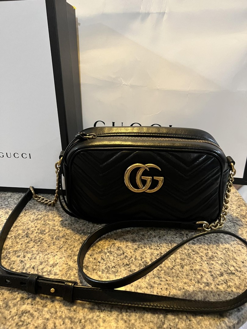 Sold Gucci GG Marmont Mini Camera Bag 18 cm 90%