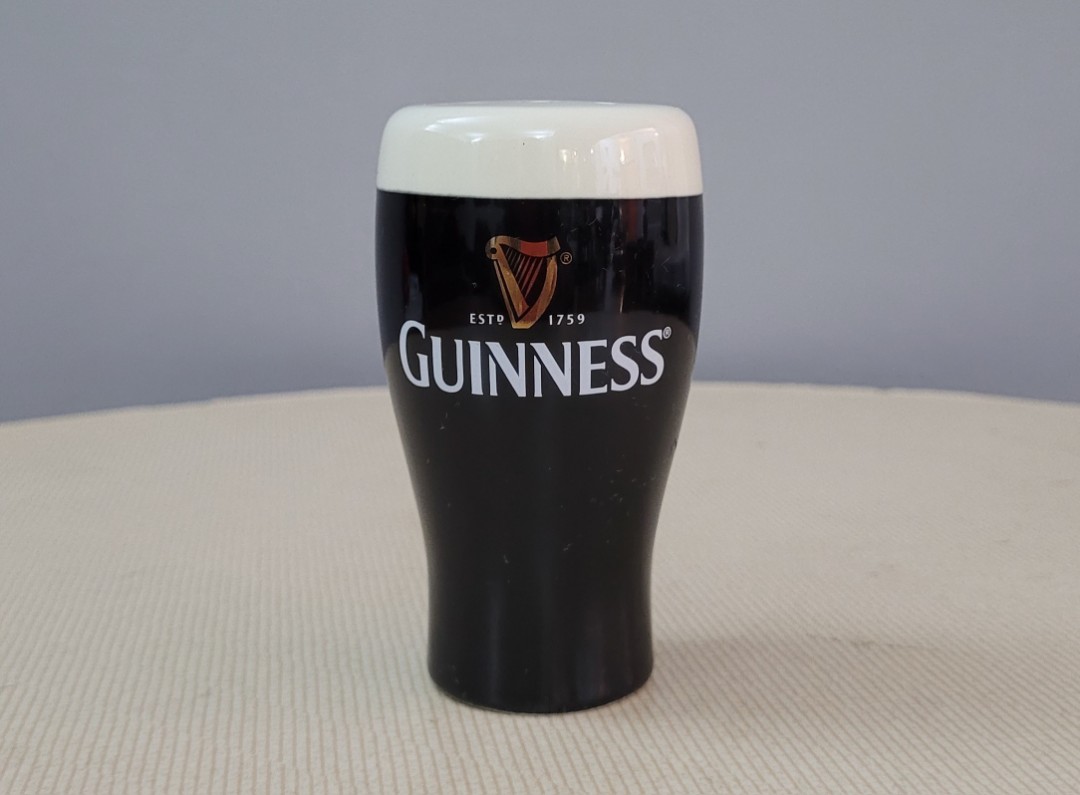 Guinness salt pepper shakers, Hobbies & Toys, Collectibles