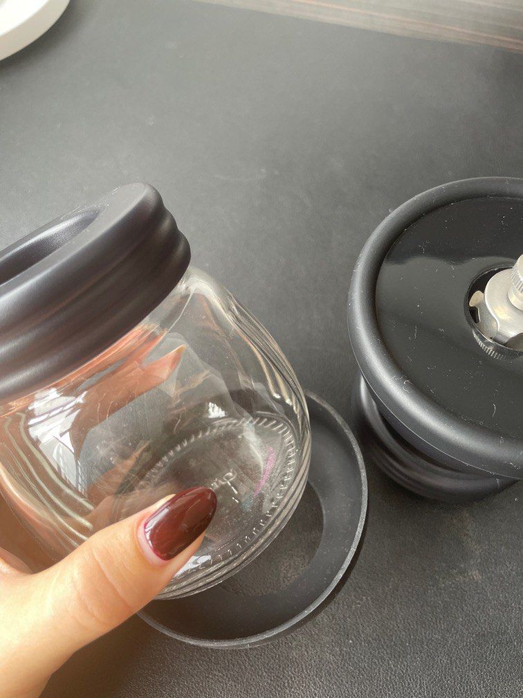 Hario coffee bean hand grinder, TV & Home Appliances, Kitchen