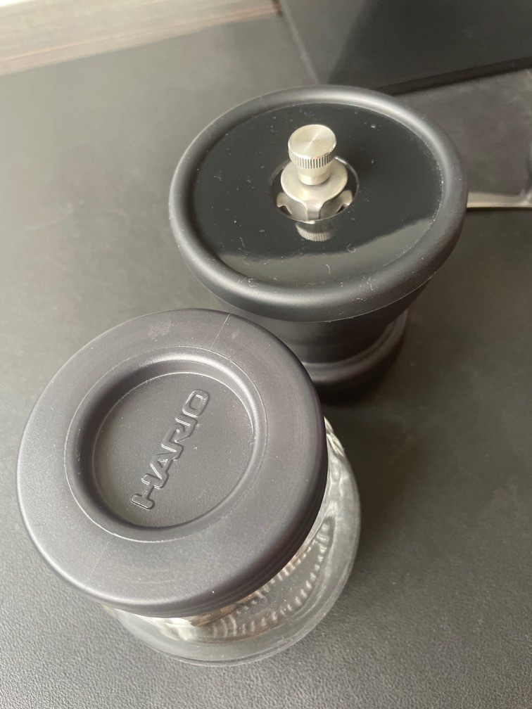 Hario coffee bean hand grinder, TV & Home Appliances, Kitchen