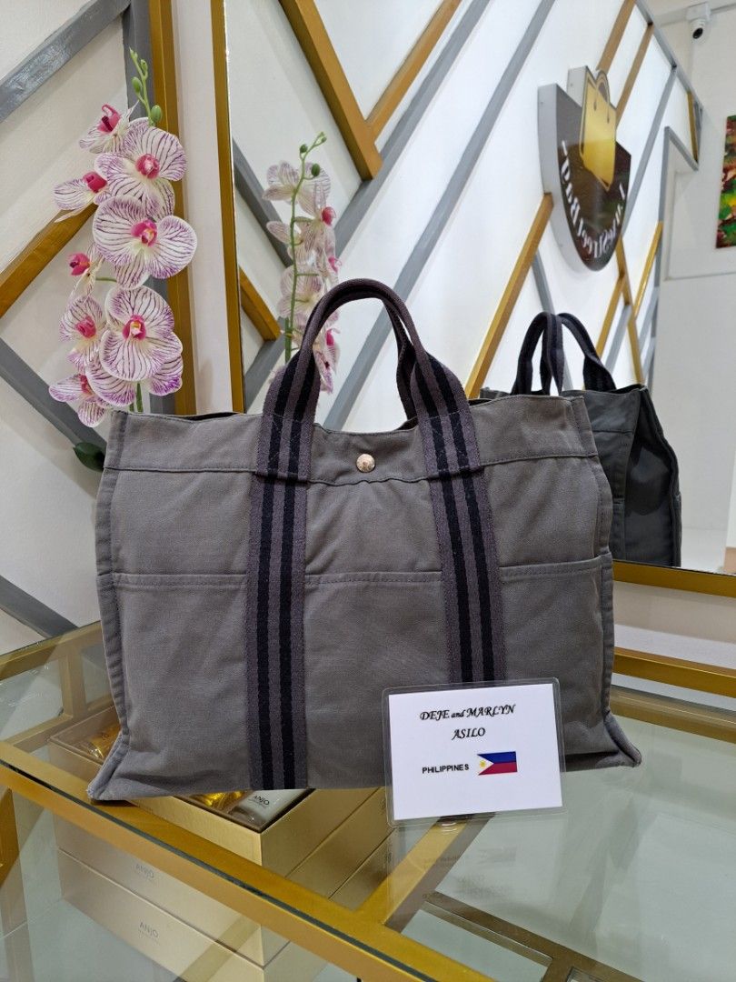 Hermes Herline Canvas Tote Bag (Category: Luxury Bags & Wallets) located in Tagum. Submitted by luxestreetbags (Listing ID 1263754296, Image 1). Description: This is our personal Hermes collection. We let it go for now☺️☺️☺️ b ❇️❇️❇️ Authentic/Original ❇️❇️❇️ Her.mes Herline Canvas Tote Bag , Pre-owned ‼️‼️👜👜 Made in France With code Riri underneath zip Inclusions: will provide Certificate of Authenticity (COA) ➕️ SF depends on the country ✈️ J