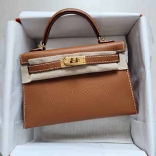 🔥Like New🔥Hermes Kelly 32 Epsom Sellier Rouge Casaque #Q, Seals On,  Luxury, Bags & Wallets on Carousell