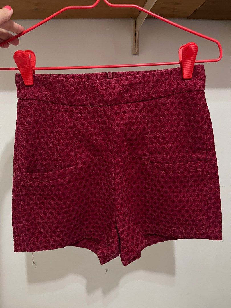 High waist red short pants