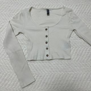 (Category: ) located in . Submitted by hellomycloset (Listing ID 1263736292, Image 1). Description: .