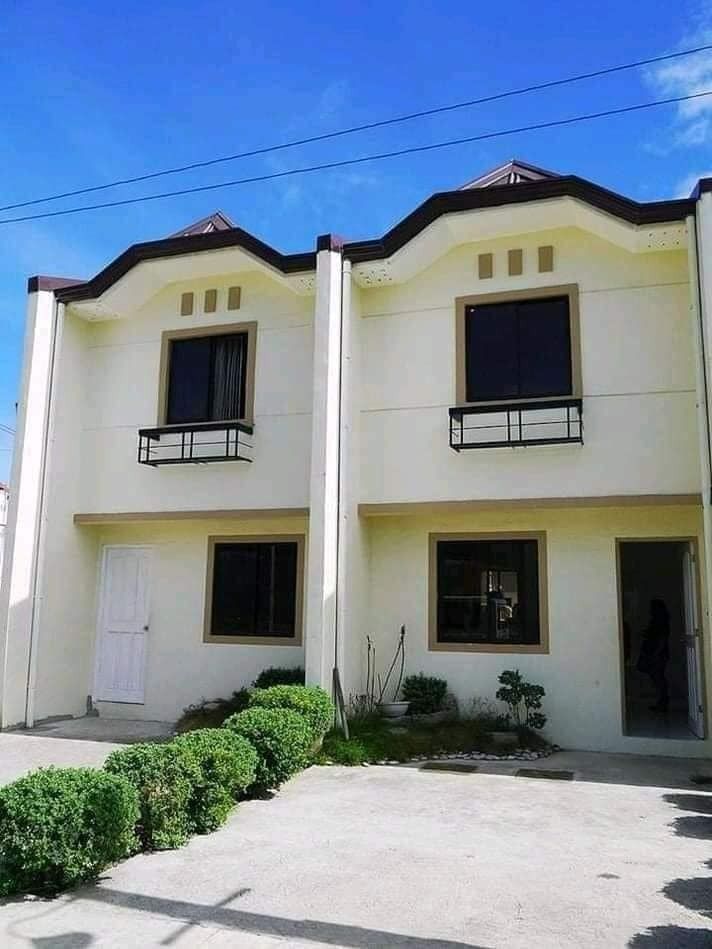 House and lot in Beverly Homes Loma De Gato Marilao near NLEX and