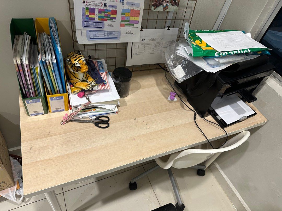 Ikea Study Table (Category: Tables & Sets) located in Bangi. Submitted by milly234 (Listing ID 1263812549, Image 2). Description: .