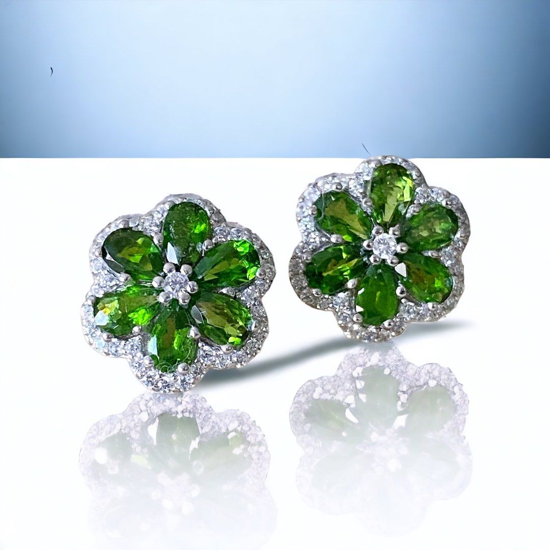 Chrome diopside stud earrings on sale