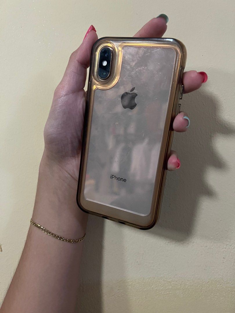 iPhone XS (Category: iPhone X Series) located in Manila. Submitted by mlnthe (Listing ID 1263797722, Image 1). Description: iPhone XS 256 gb 📌 Well used. 📌 256 GB. 📌 SF should be shouldered by the buyer via Grab/Lalamove/etc. .
