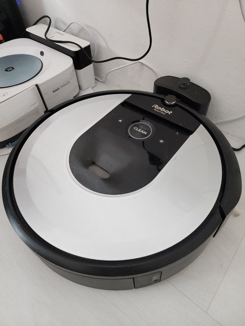 Irobot vacuum cleaner, TV & Home Appliances, Vacuum Cleaner