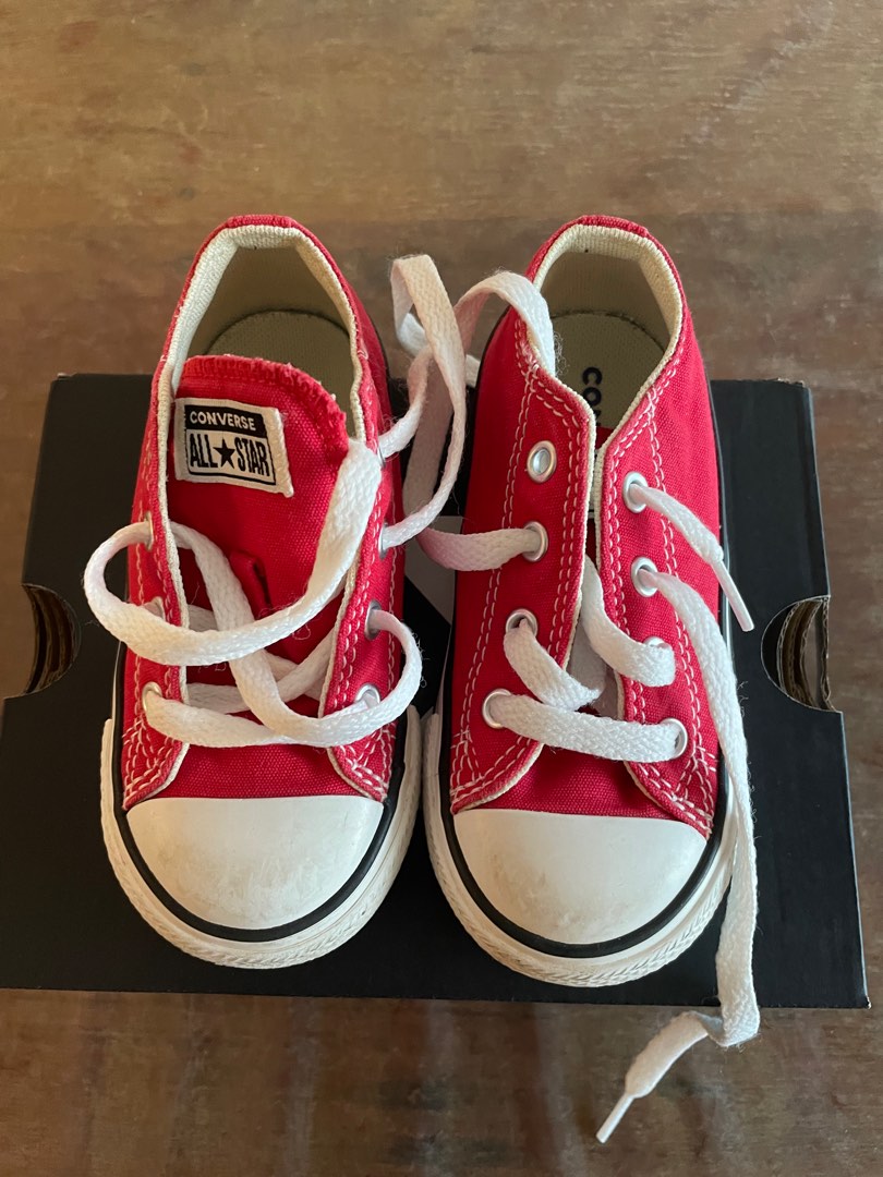 Kid Converse size 23