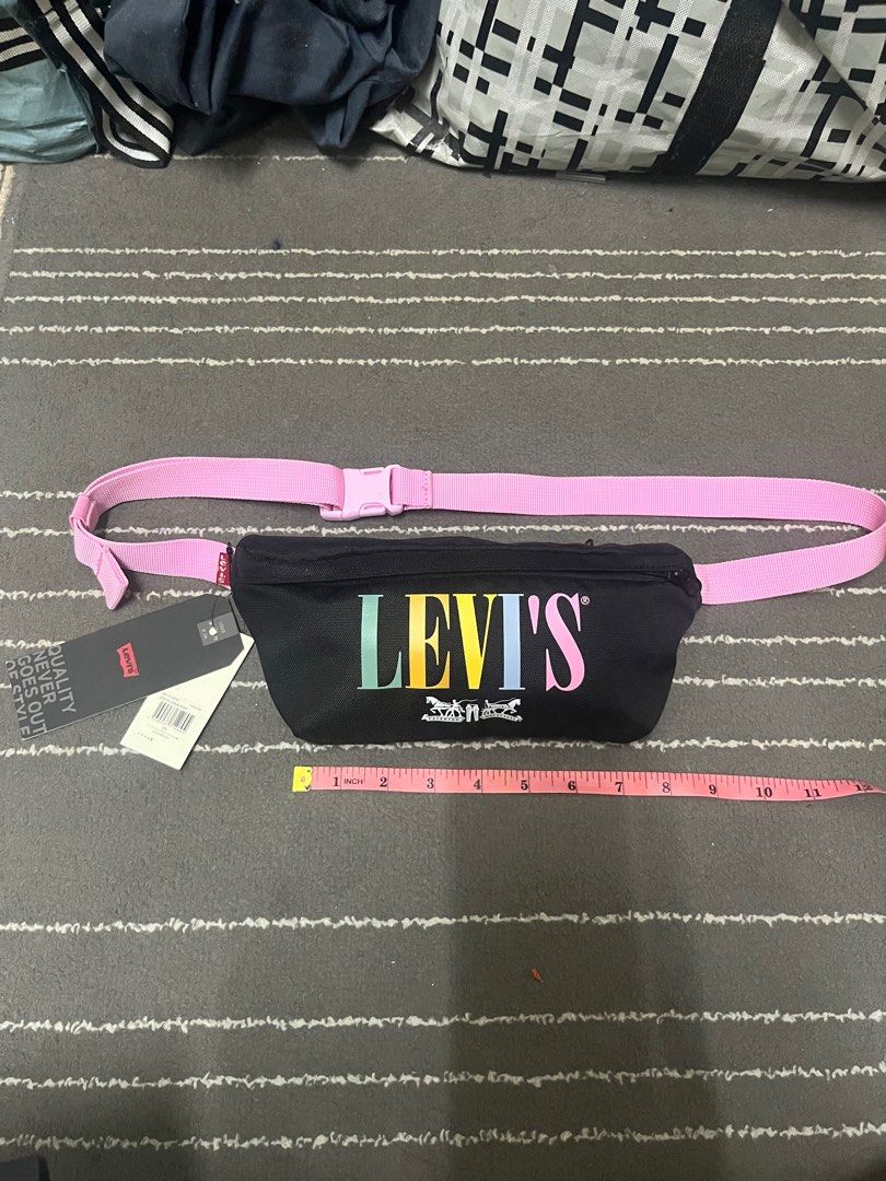 Levis store belt bag