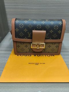 Shop Louis Vuitton Fold me pouch (M80874) by RedondoBeach-LA