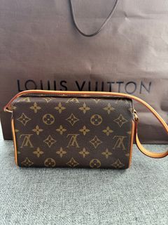 LOUIS VUITTON Monogram Tapestry Trunk Messenger Bleu 1286692