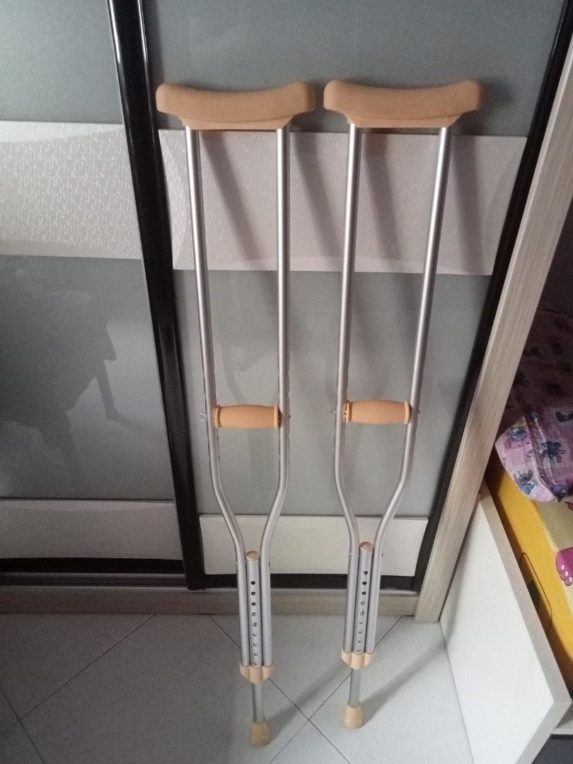 Medpro Axillary Crutches 50 off, Health & Nutrition, Assistive