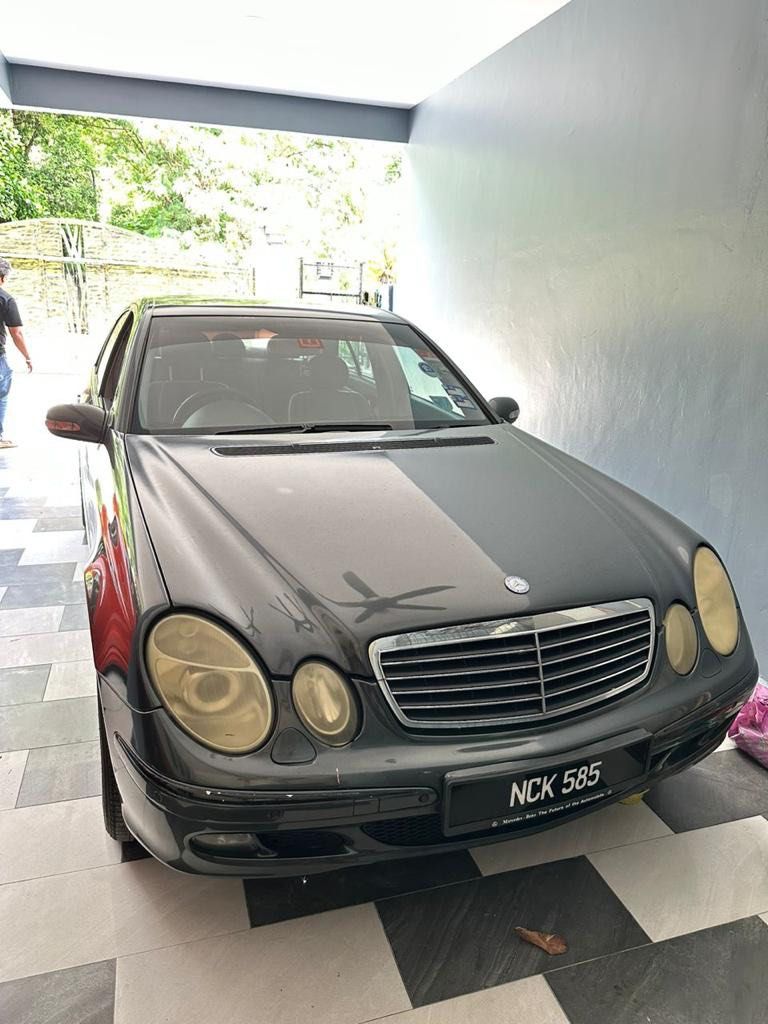 Mercedes Benz W211 E240