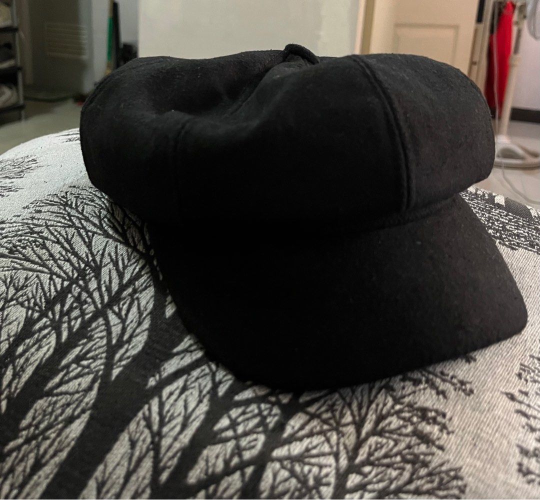 Black messenger hat clearance