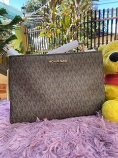 MICHAEL KORS BAG Original price $258(Php.13,200) NOW!! PHP.7,500 FREE  SHIPPING PHILIPPINES 😘 100% ALL LEGIT ORIGINALS😘😘 MONEY BACK QUARANTEE  IF PROVEN FAKE. ON HAND by Yours Truly😊 U.S PURCHASE, Luxury, Bags 
