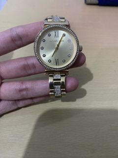 Guaranteed Authentic T.O.R.Y B.U.R.C.H Phipps White Dial Gold Tone  Stainless Steel Mesh Strap Women's Watch TBW7250 With 1 Year Warranty On  Mechanism
