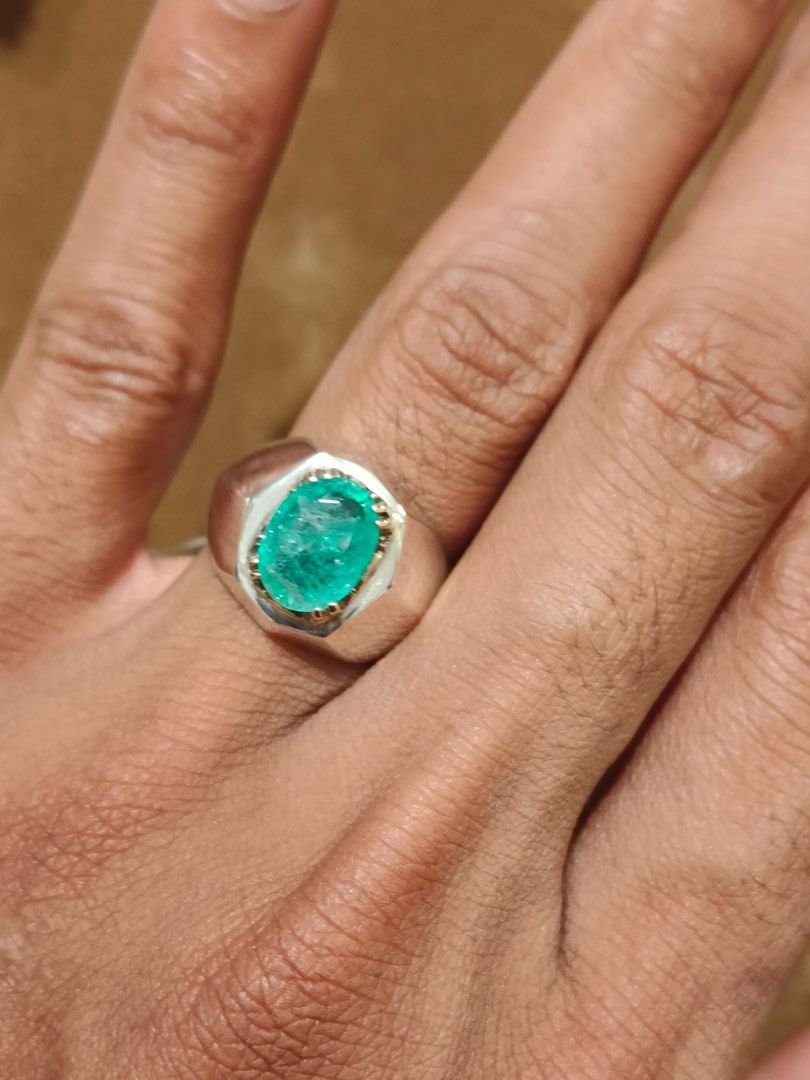 Ethiopian emerald outlet ring