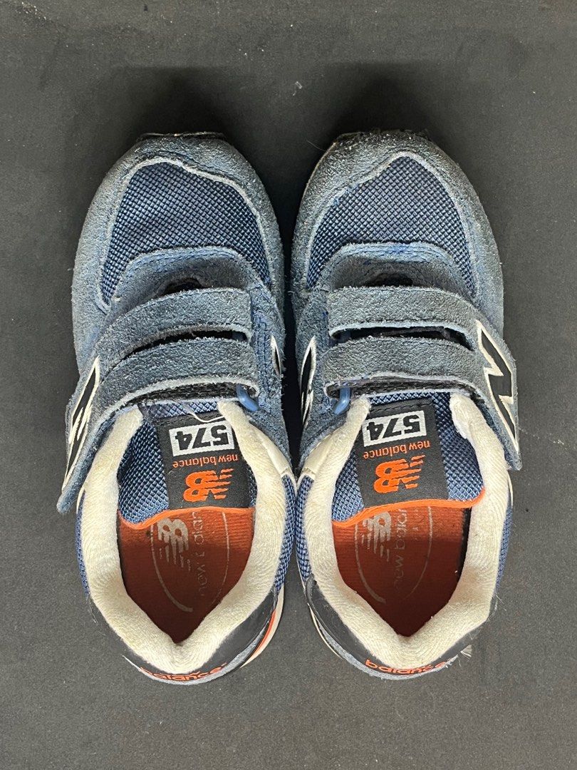 New Balance 574 kids (Category: Babies & Kids Fashion) located in Quezon City. Submitted by masbugs (Listing ID 1263846010, Image 3). Description: FS. New Balance 574 kids. Velcro type. Size 12 kids. Pick up at Scout area in QC..