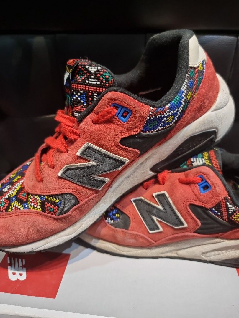 New Balance sneakers shoe