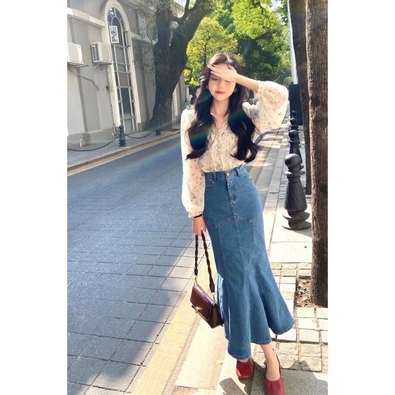 New L size Korean style denim fishtail skirt, Women's Fashion, Bottoms ...