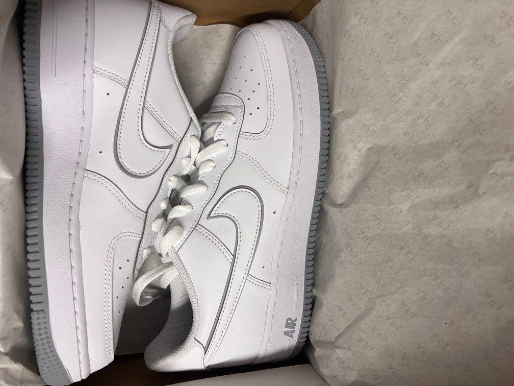 Nike air hotsell force 1s grey