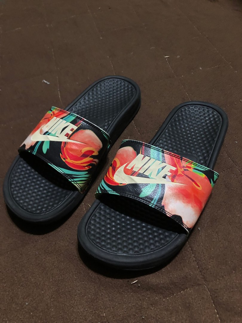 Nike benassi jdi floral deals