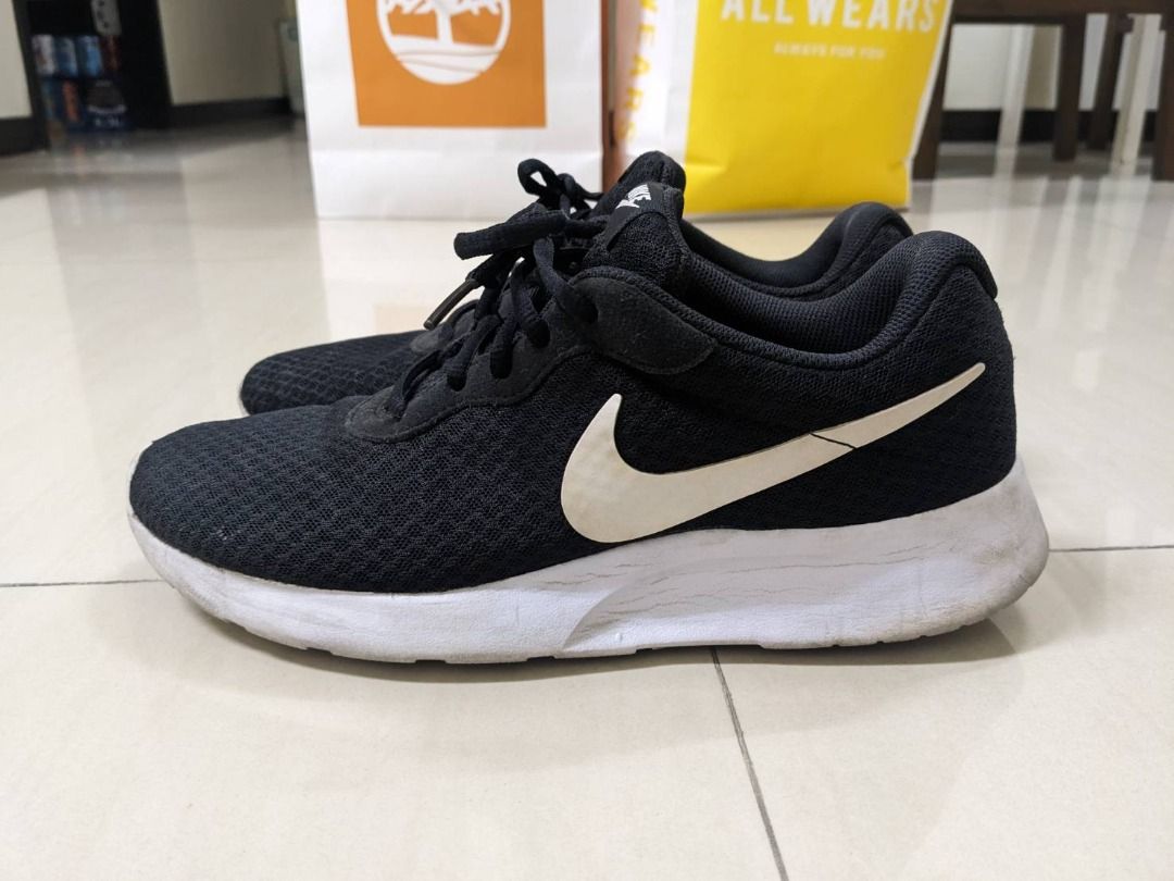 NIKE TANJUN ADIDAS PUMA NEW BALANCE