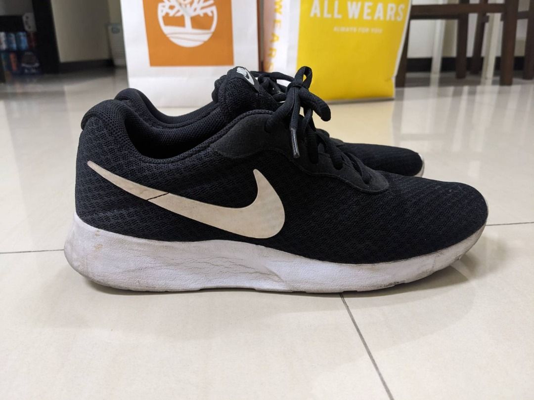 Adidas 2025 nike tanjun
