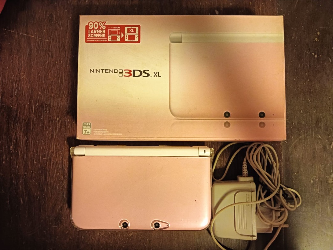 Nintendo 3DS XL Pink / White Full Set, Video Gaming, Video Game