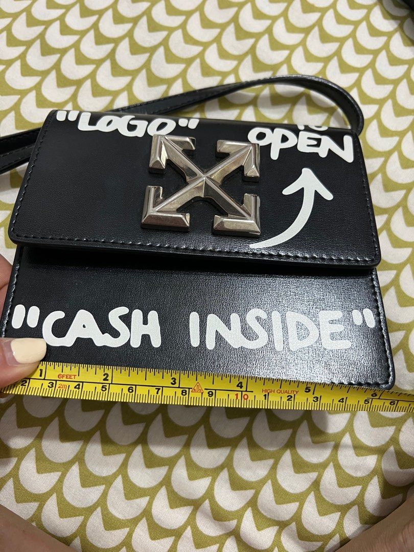 Cash inside online off white bag