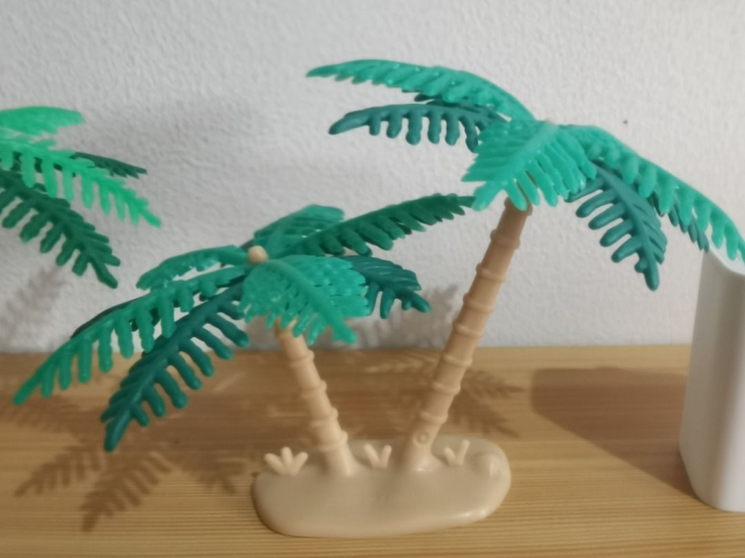 Plastic Toy Palm Trees, Hobbies & Toys, Toys & Games on Carousell