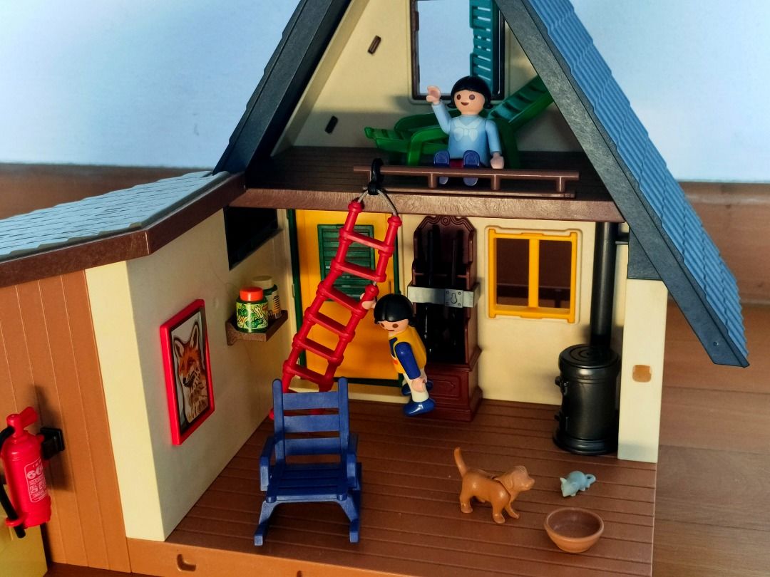Playmobil forest lodge clearance