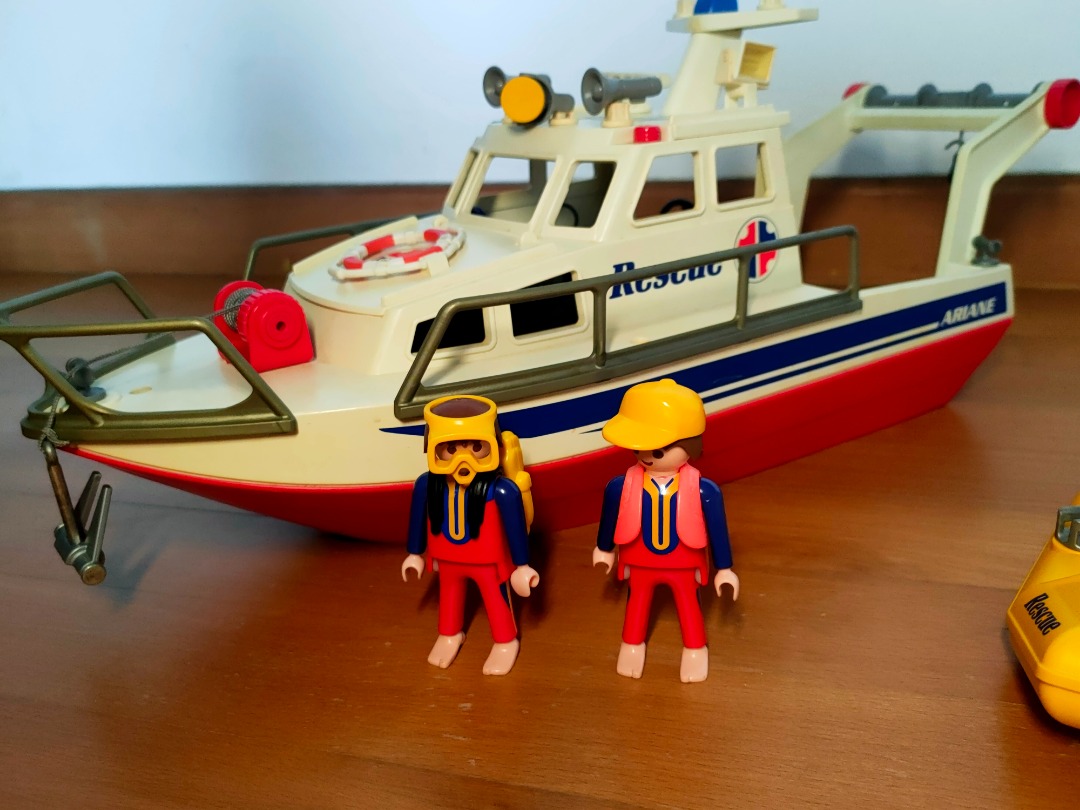 Playmobil ariane rescue boat sales