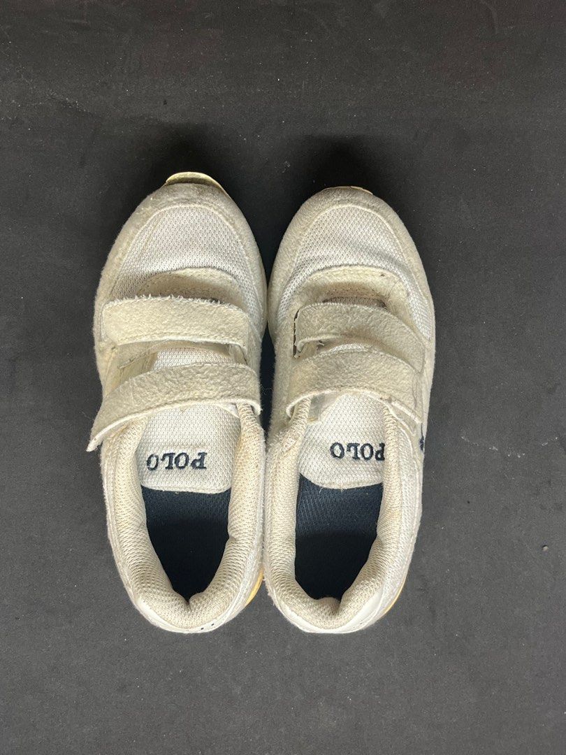 Polo sneakers for kids (Category: Babies & Kids Fashion) located in Quezon City. Submitted by masbugs (Listing ID 1263852483, Image 3). Description: FS: White Polo sneakers for kids. Size 12. Issue on last pic. Pick up at Scout area in QC. .