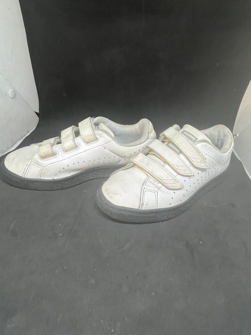 Puma shoes for kids (Category: Babies & Kids Fashion) located in Quezon City. Submitted by masbugs (Listing ID 1263851741, Image 1). Description: FS: White Puma shoes for kids. Velcro type. Size 1 UK Pick up at Scout area in QC.
