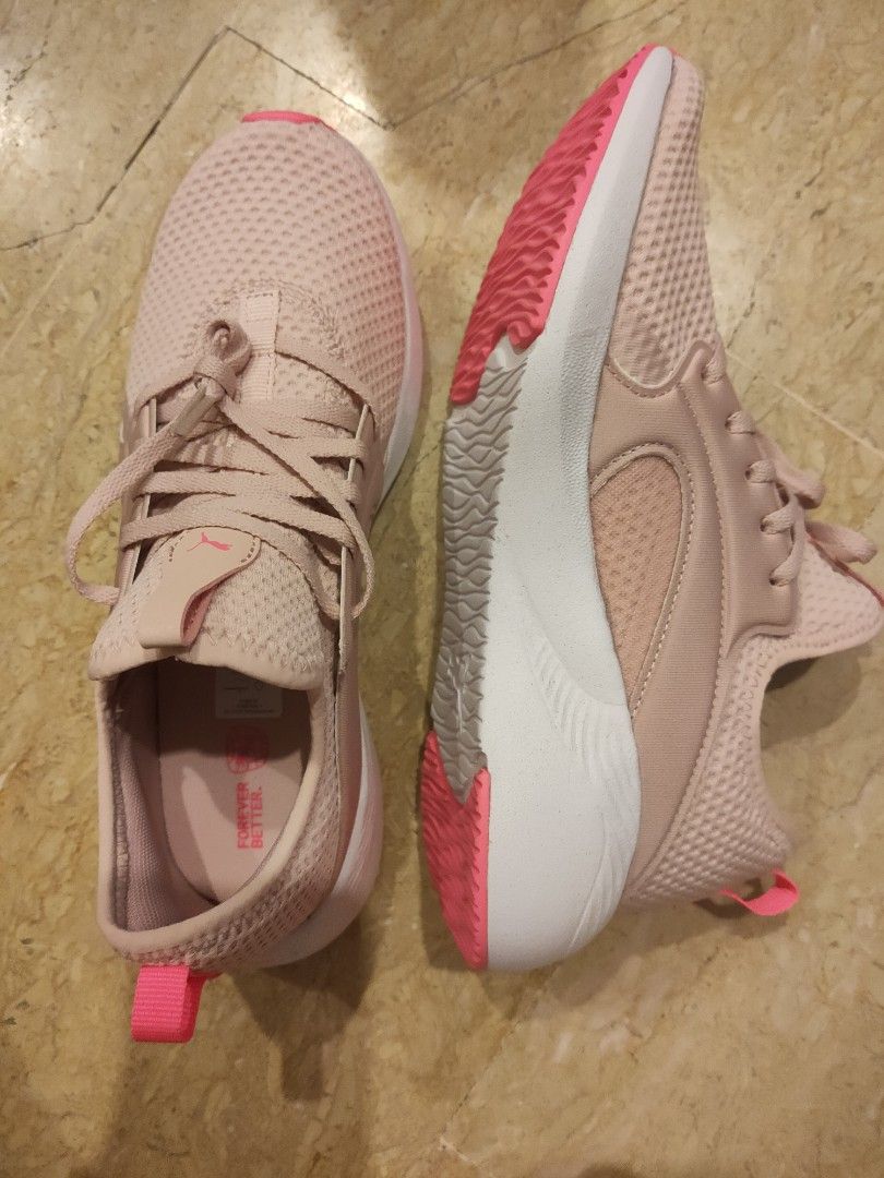 Puma sport shoe Women s Fashion Footwear Sneakers on Carousell