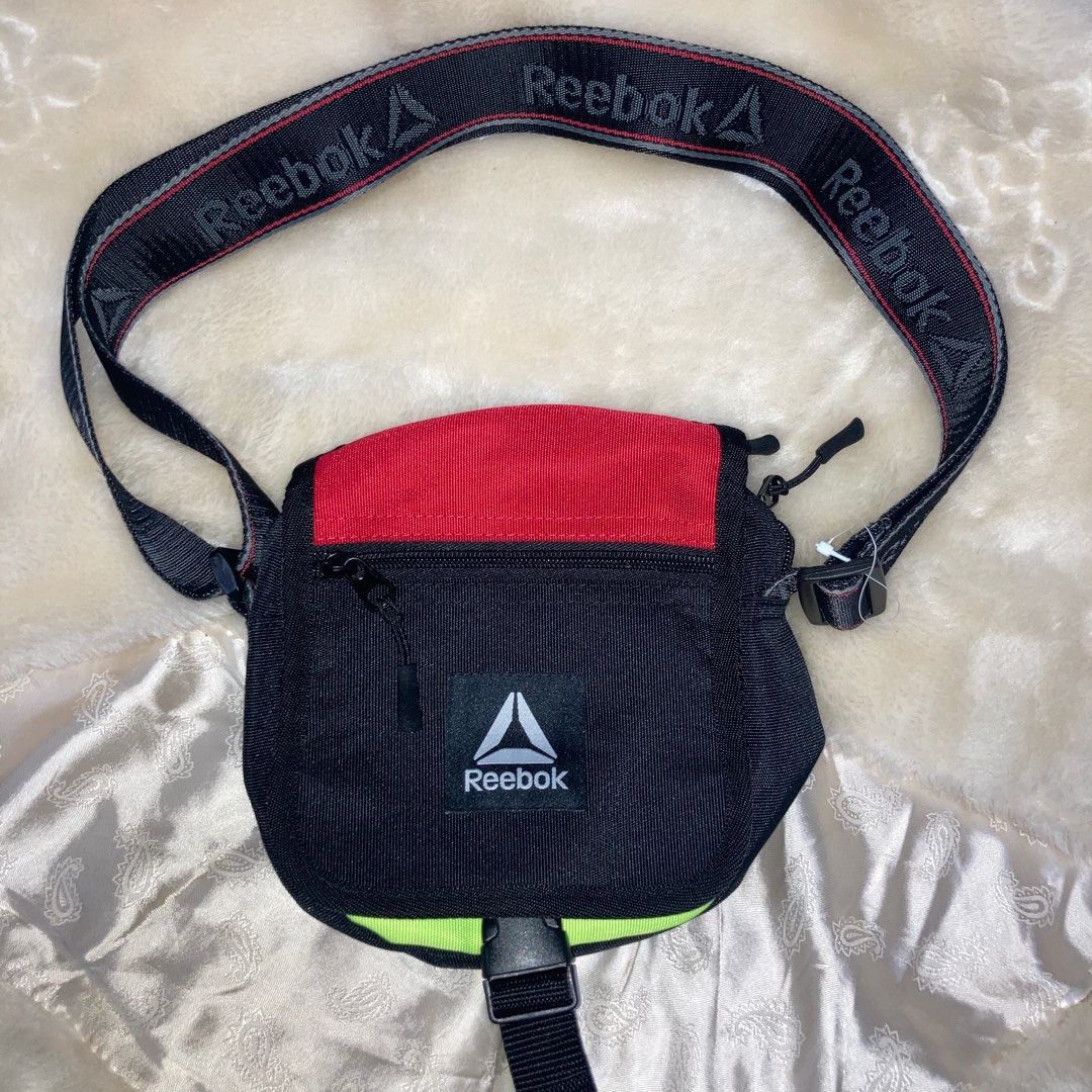 Sling bag cheap reebok