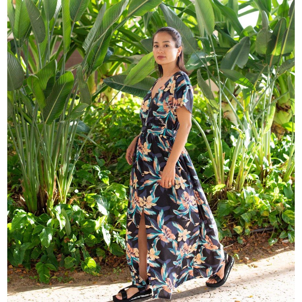 Roxy A Night To Remember Short Sleeve Wrap Dress for Women Women s Fashion Dresses Sets Dresses on Carousell