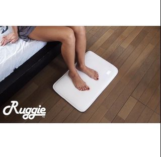 🚚FREE DELIVERY! Pre-Loved♥️ Ruggie Alarm Clock - The Original Rug Carpet Alarm Clock - Digital Display, Battery Operated, Nature Sounds - Advance Design for Modern Home, Kids, Teens, Girls, Guys and Heavy Sleepers (White) 