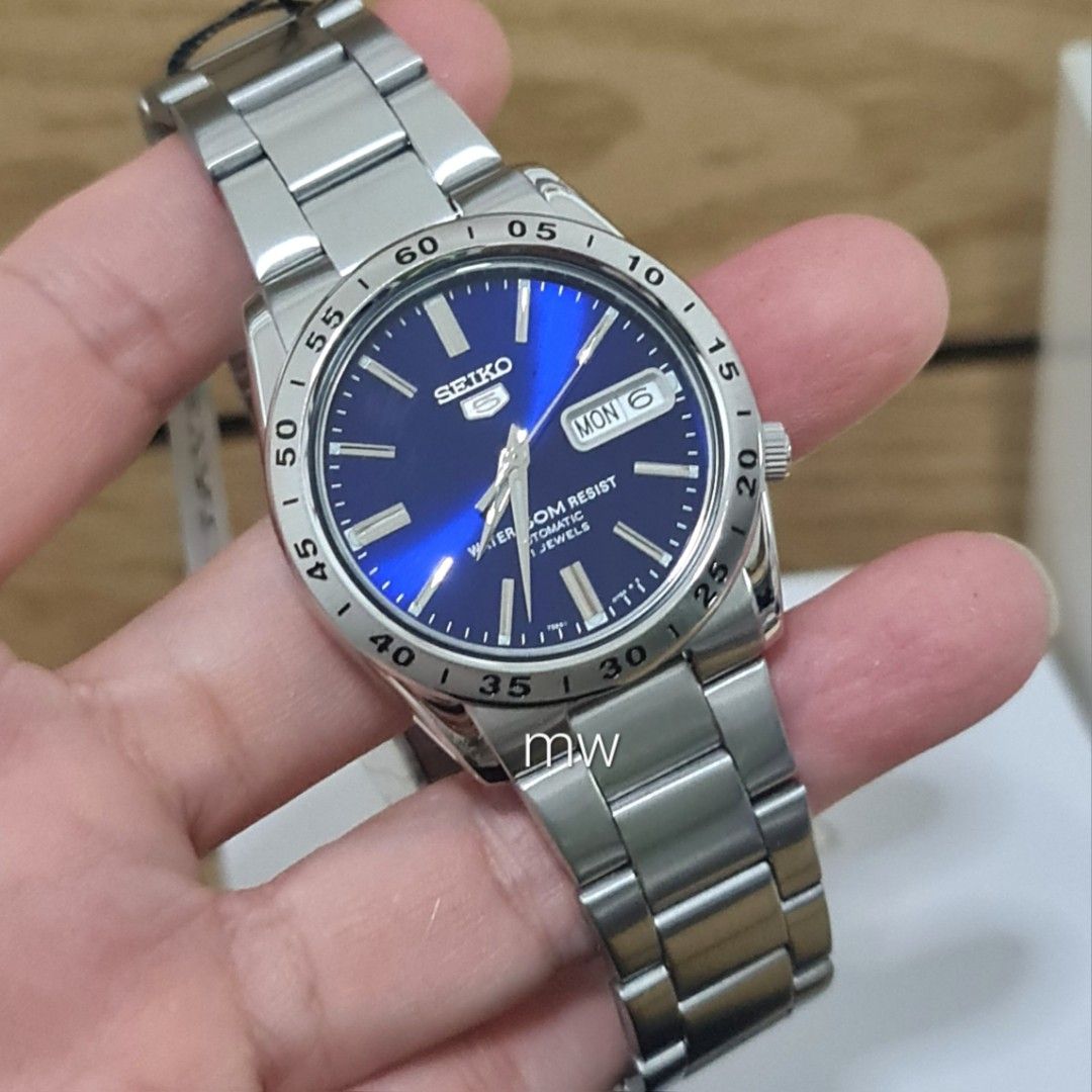 Seiko 5 automatic blue dial men's watch top